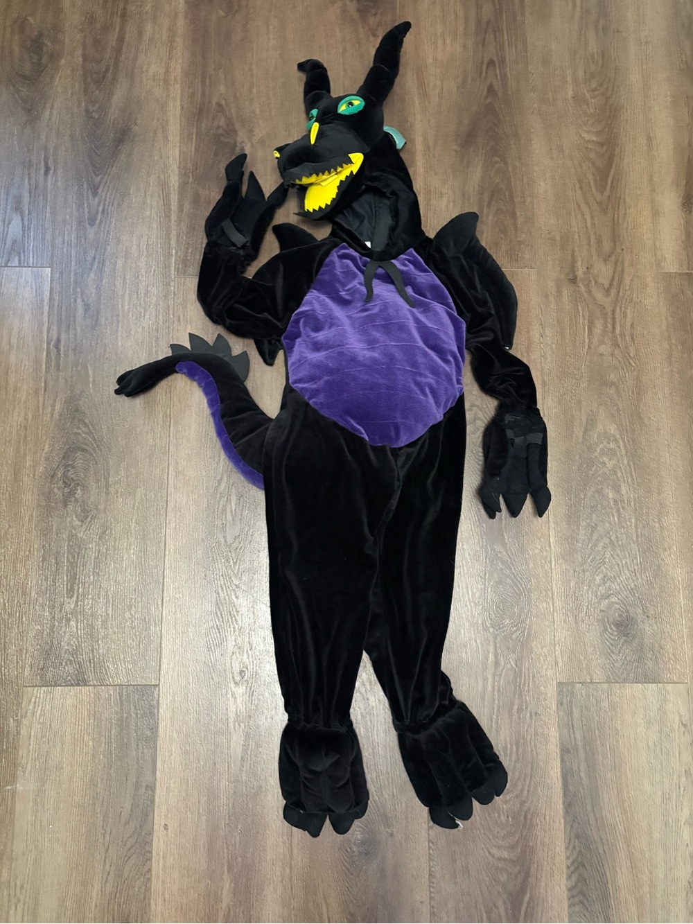 DISNEY Kids Dragon Costume Size 4-6T